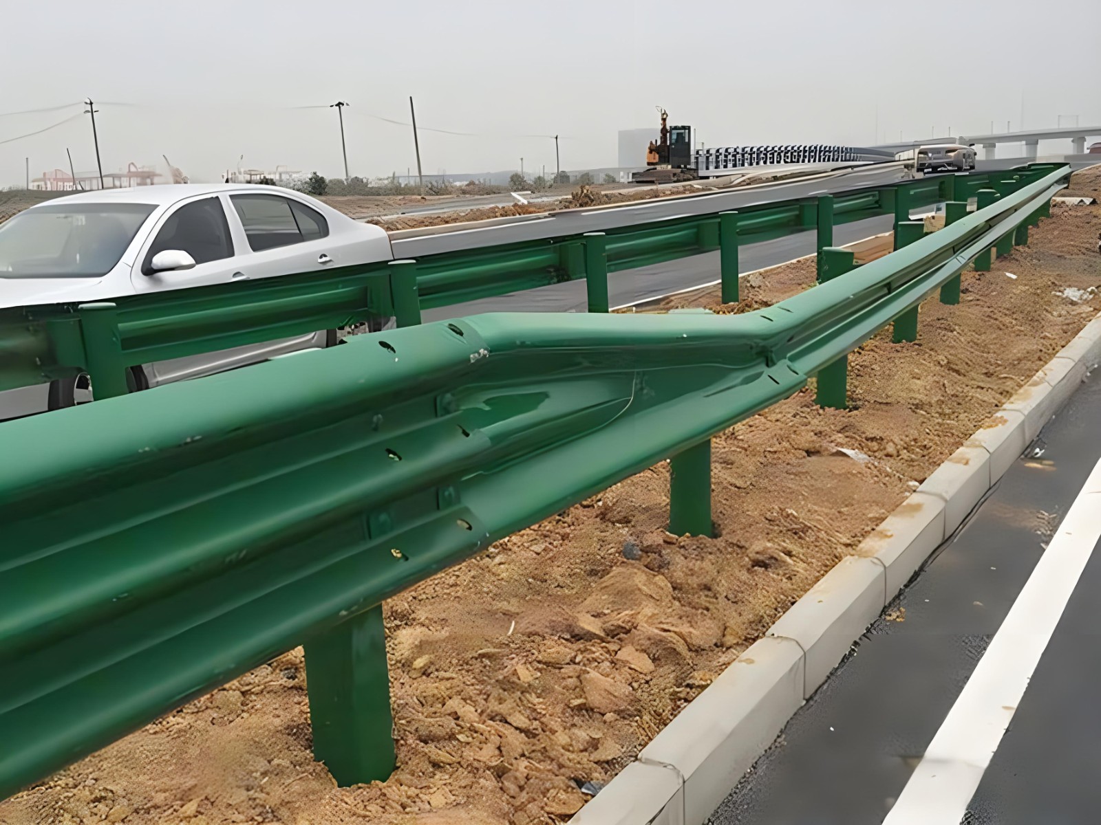 宜春高速波形护栏板日常维护方案确保道路安全新举措